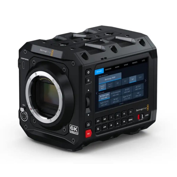 Camera full frame 6K con risoluzione 6048x4032, display 4 1920 x 1080 (L-Mount)